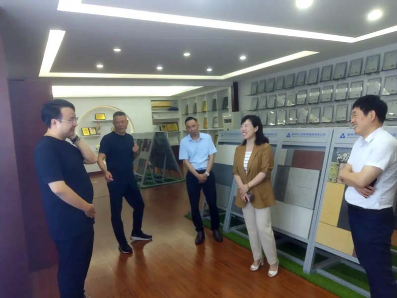 قام مجلس Quanzhou لتعزيز التجارة الدولية بزيارة شركة Sanlian Machinery